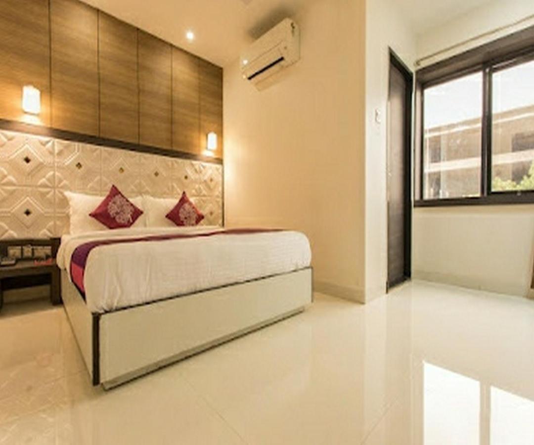 Cherrystay Kiran Inn อินดอร์ ภายนอก รูปภาพ