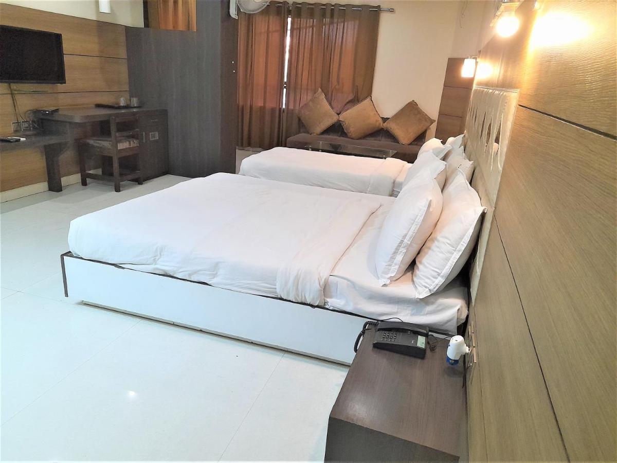Cherrystay Kiran Inn อินดอร์ ภายนอก รูปภาพ